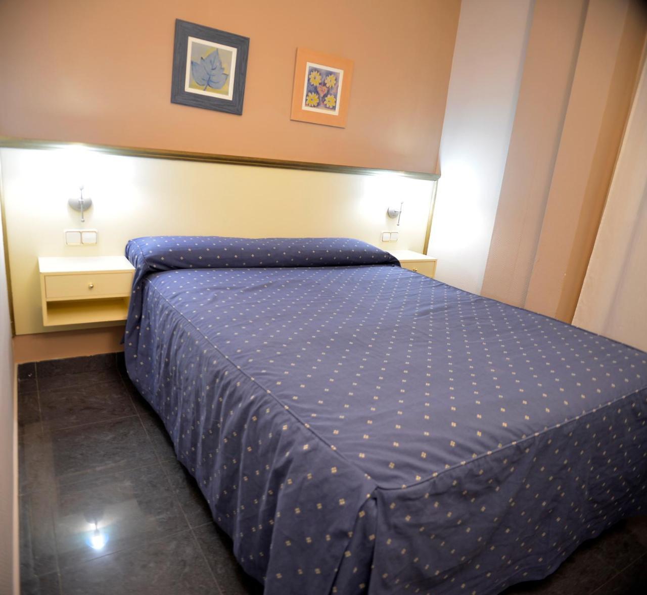 Velilla Hotel Velilla de San Antonio